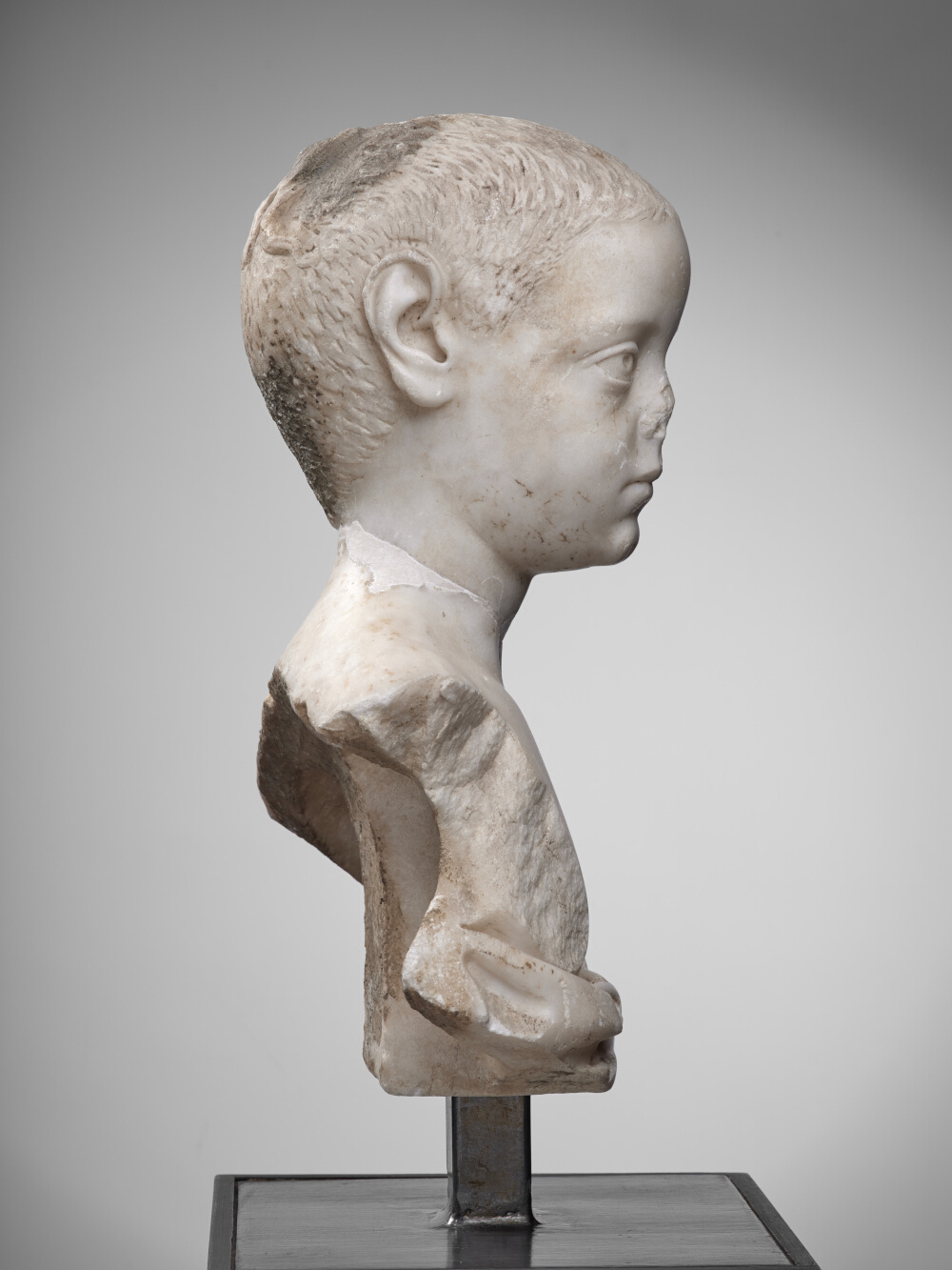 Buste de jeune garçon