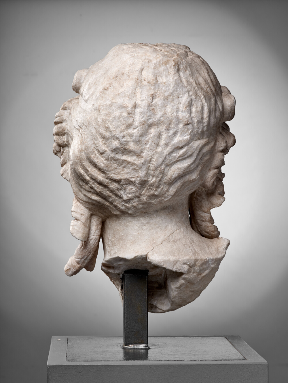 Tête de divinité (Isis ?)